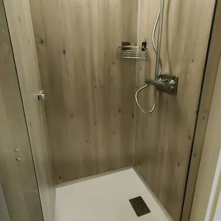 Сasa de vacaciones Magnifique T2 Renove, Climatise, 4 Pers Avec Terrasse Sud, Parking, Piscine Chauffee Et Mini Club - Fr-1-607-201 Agde